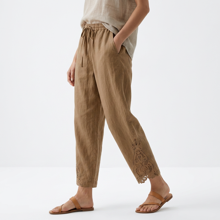 Perrine — Pantalon large cropped ourlet dentelle élégance urbaine estivale