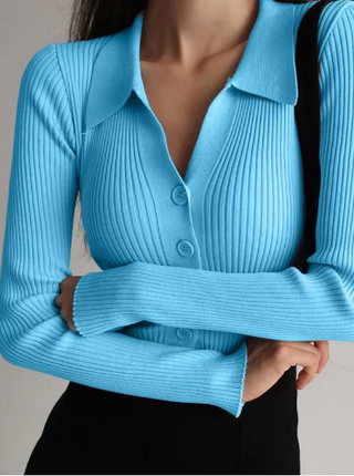 Nicole | Pull avec col à boutons et décolleté en V