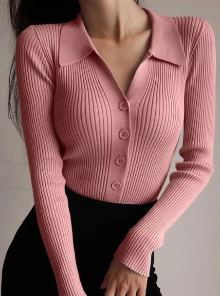 Nicole | Pull avec col à boutons et décolleté en V