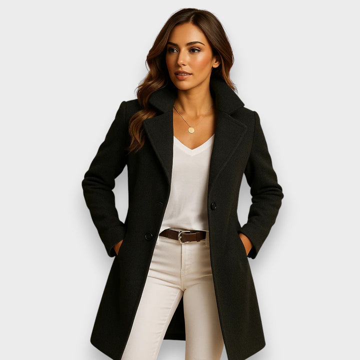 Nora Élise — Manteau élégant à la coupe féminine